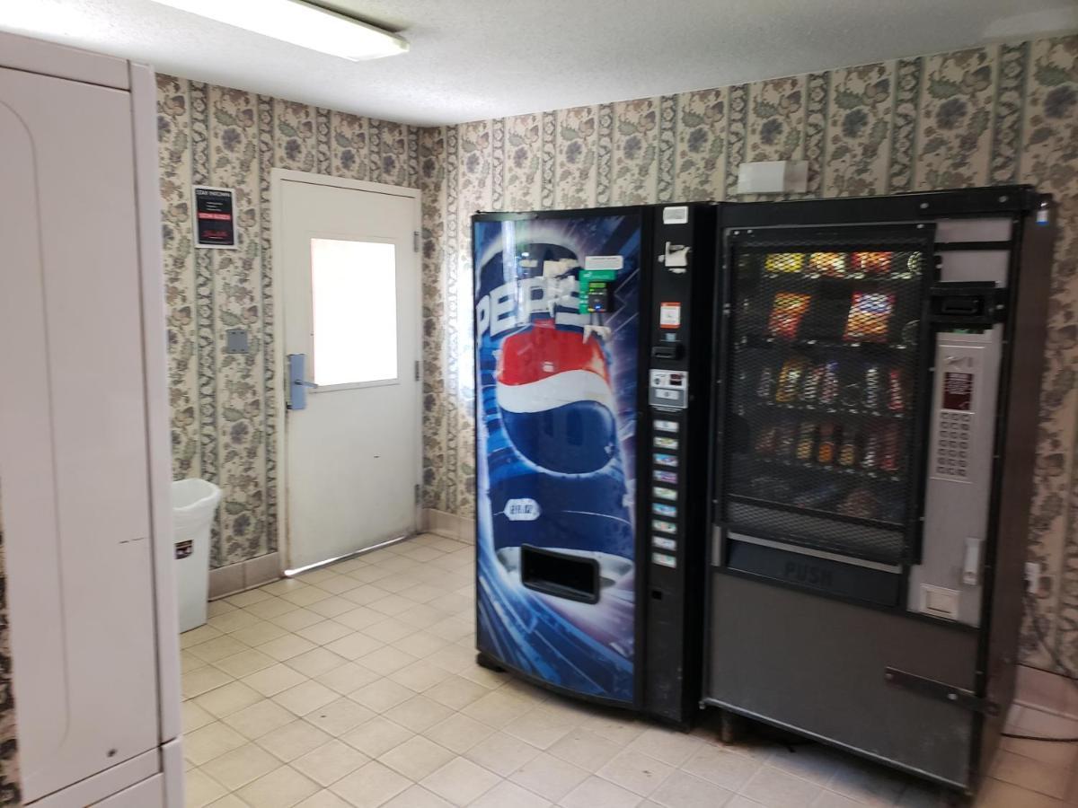 Intown Suites Extended Stay Macon Ga Bagian luar foto